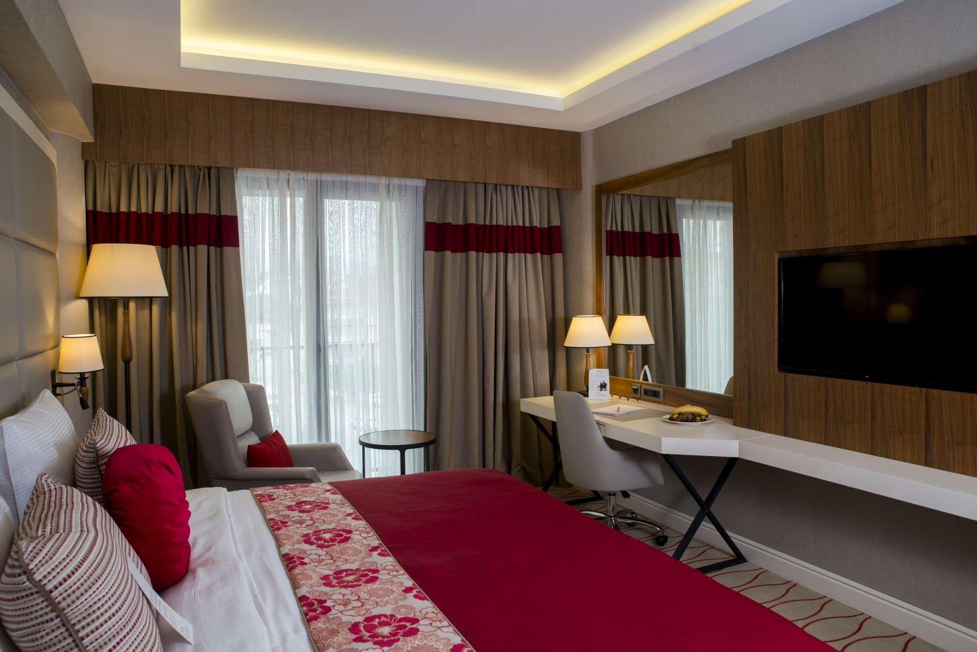 Ramada By Wyndham Sakarya Hendek Hotel Exterior photo